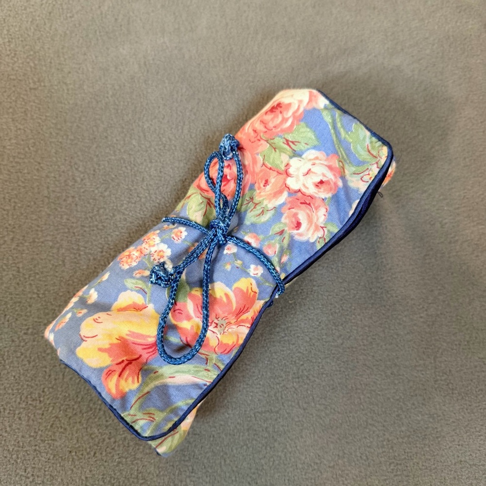 Vintage Jewelry Roll- Blue with Pink Floral-Multi Pocket/Travel- Great Condition